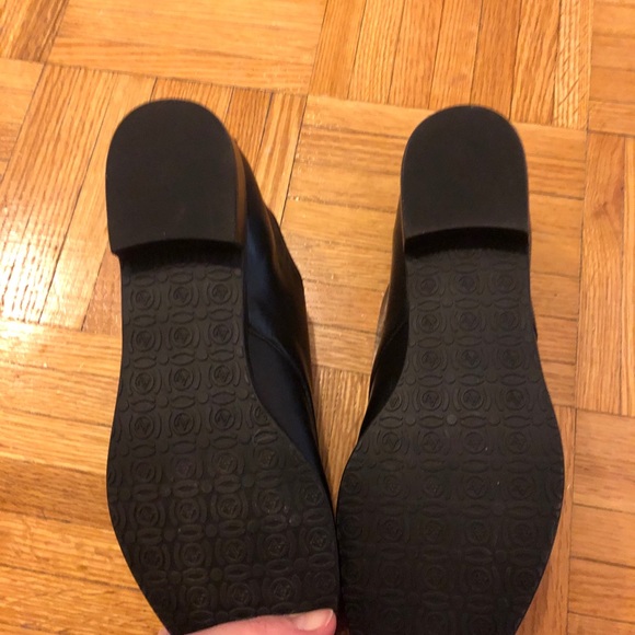 ADRIENNE VITTADINI leather shoes - Picture 5 of 5